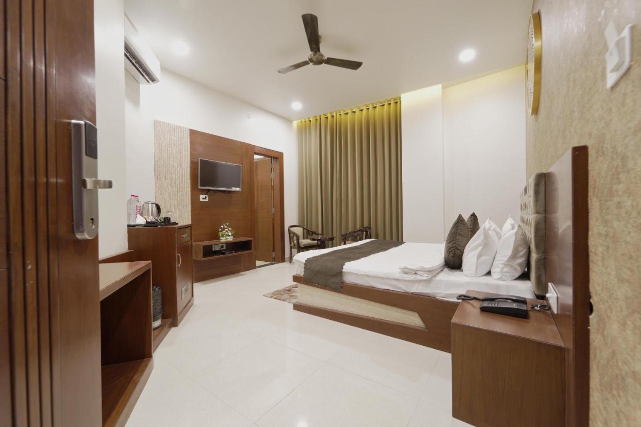 Hotel Ajmer Sheraton Екстер'єр фото