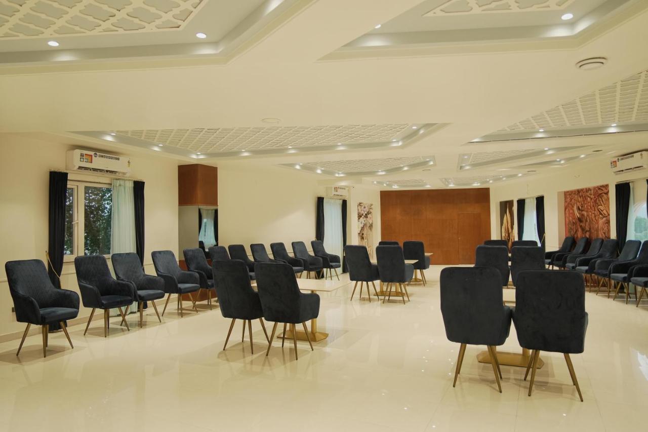 Hotel Ajmer Sheraton Екстер'єр фото